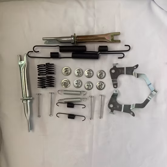 04942-0K070 04943-0K070 Ремонтный комплект тормозного цилиндра Комплект для капитального ремонта Hilux Revo Kdh222 2015